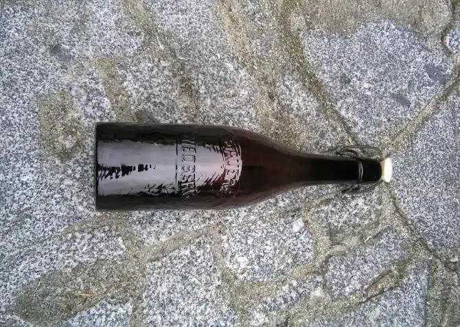 Pivní láhev pivovar Frymburk